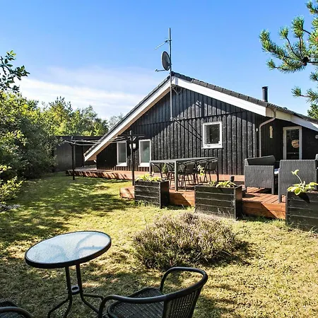度假居 4 Bedroom Cozy In *