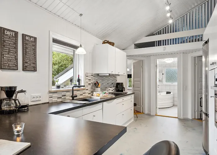 4 Bedroom Cozy In Casa vacanze *