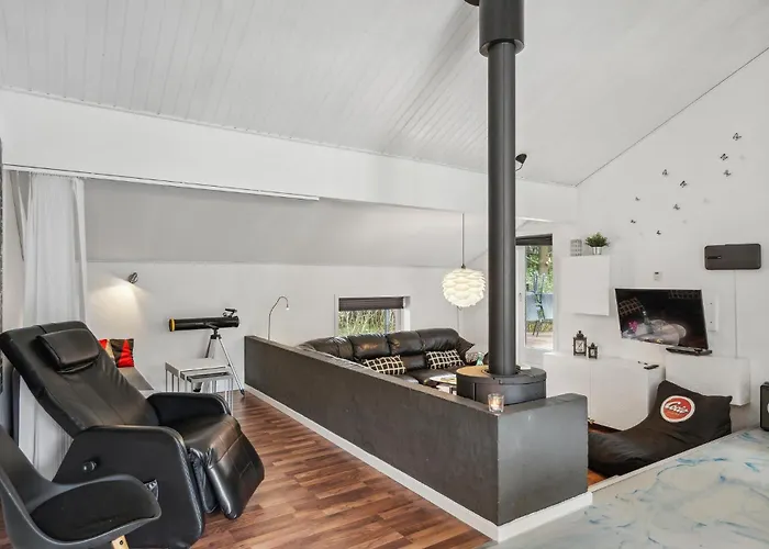 4 Bedroom Cozy In *